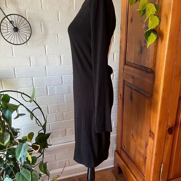 WALTER Baker long sleeve Crewneck knit dress cut out back black size L - Picture 4 of 5